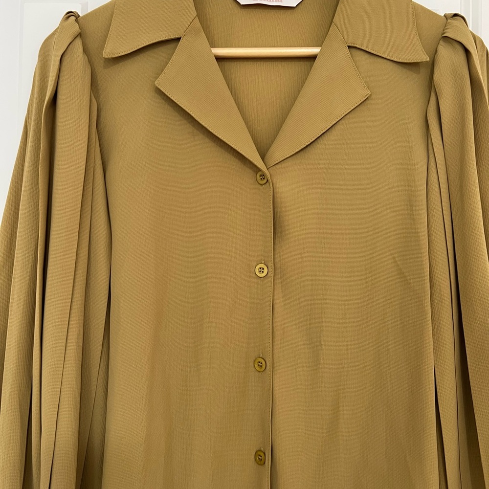 Puffed Shoulder Top - Picture 5 of 12